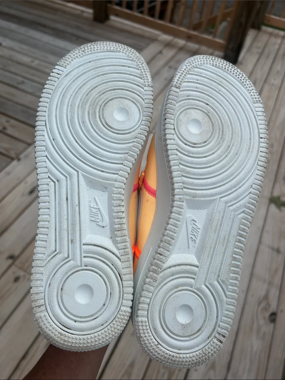 Nike WMNS AIR FORCE 1 '07 LOW LX 'STITCHED CANVAS - MELON TINT size 9